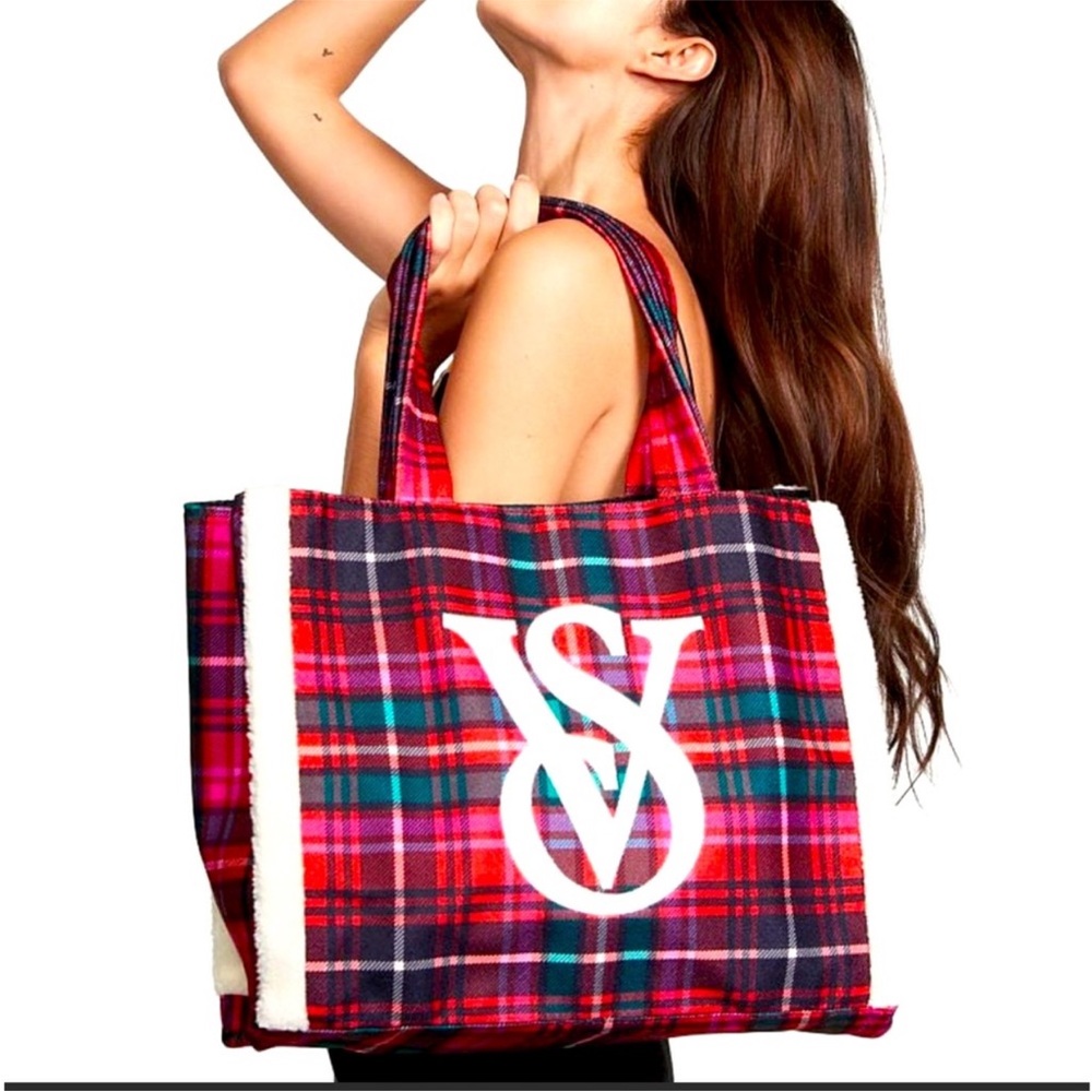 NWT Victoria’s Secret Plaid Holiday Tote.